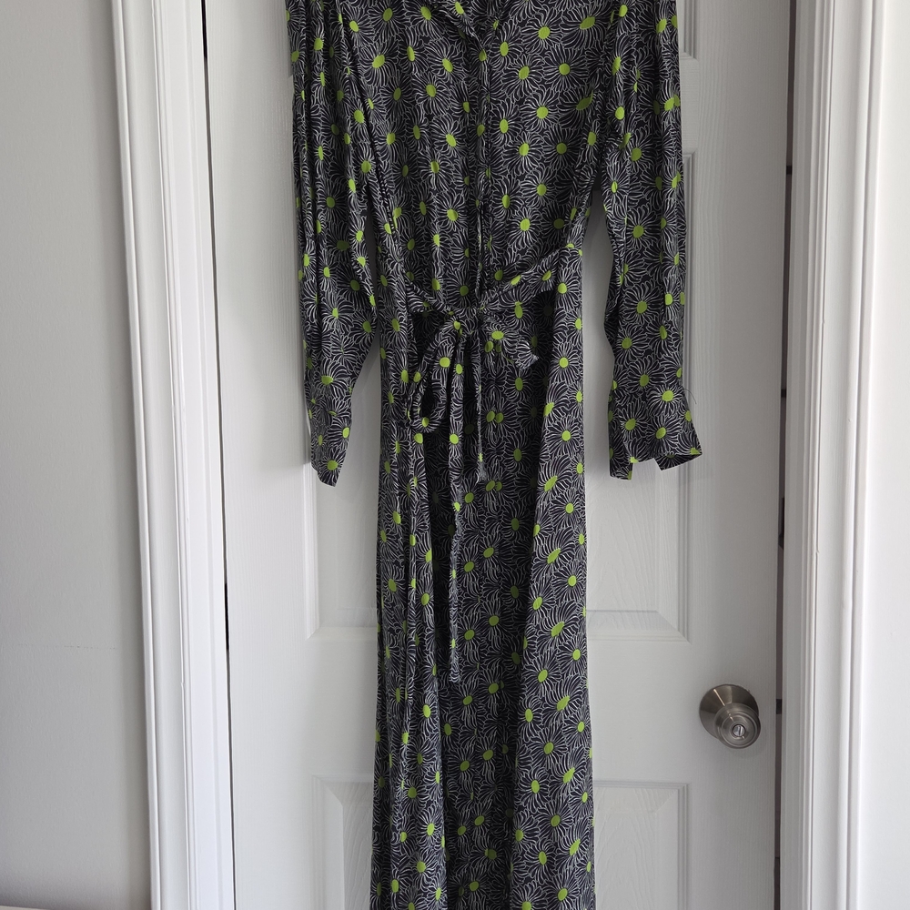 Elegant Black and Green Floral Long Sleeve Dress